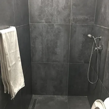 Julton Events 酒店 Domje