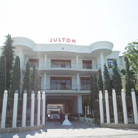 Julton Events 3* Domje