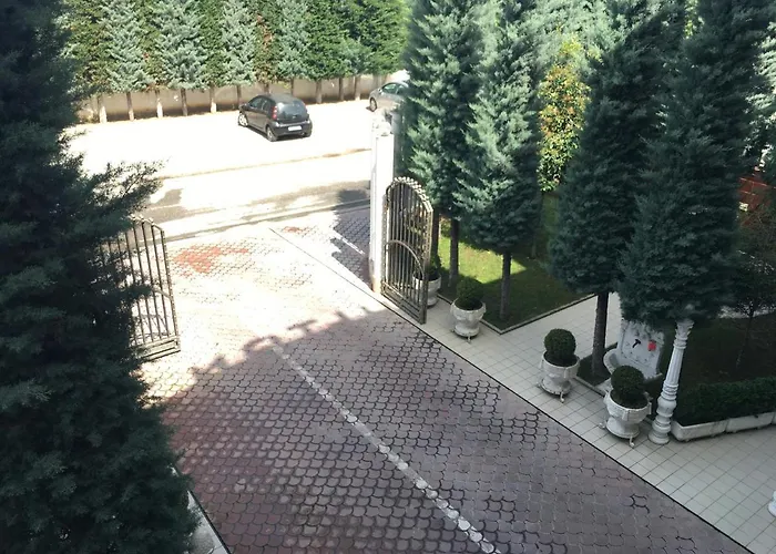 Julton Events Szálloda Domje